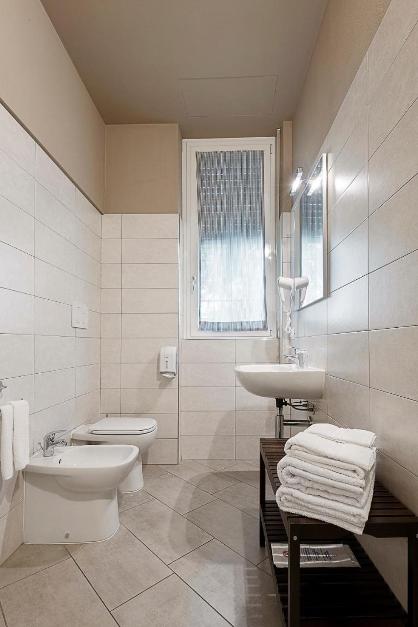 I Tigli Guest House Piacenza Bagian luar foto